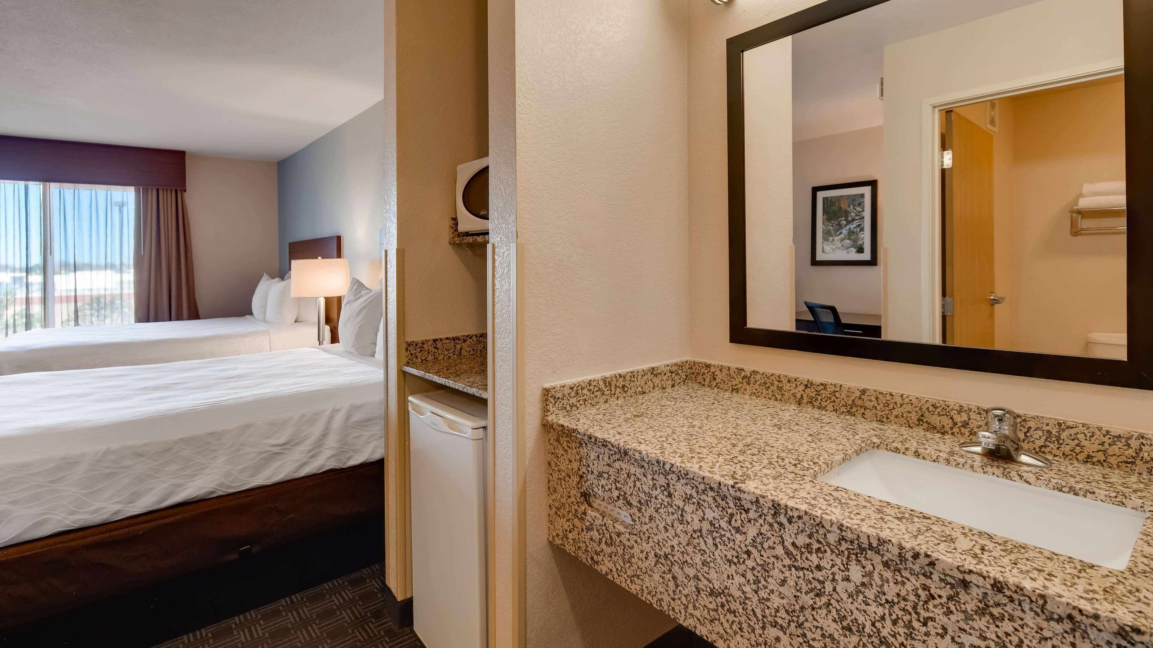Best Western Plus Gateway Inn & Suites - Aurora Exterior foto